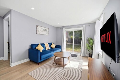 Private 1BR Apt | WiFi | Parking | Nr all Amenities