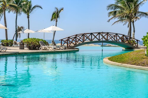 Las Palmas Premium Beach Condo 