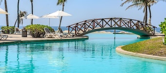 Las Palmas Premium Beach Condo 