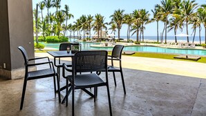 Tempat makan outdoor