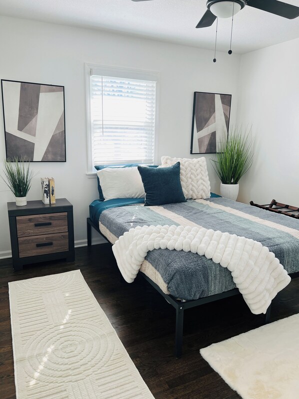 5 habitaciones, escritorio, tabla de planchar con plancha y wifi gratis