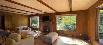 70s Charmer on Hayden Country Club