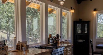 28-Acre Retreat 360 View Hilltop House, Barndominium, Yurt /Near Trail of Giants