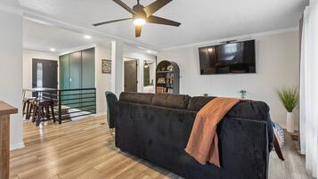 Smart TV, books