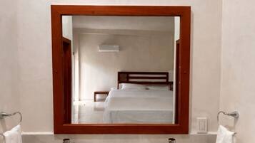 Family Room, Garden View | Bathroom | Shower, towels, soap, shampoo