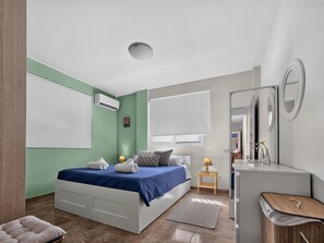Bügeleisen/Bügelbrett, Reisekinderbett, kostenloses WLAN, Bettwäsche