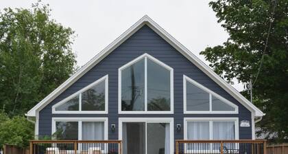 Brand New Lakeside Cottage | Private Beach Access