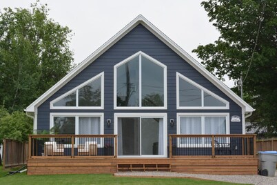 Brand New Lakeside Cottage | Private Beach Access