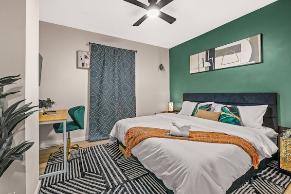 Desk, iron/ironing board, WiFi, bed sheets