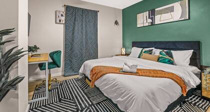 Trendy East End Escape with Spa Bath & Game Loft