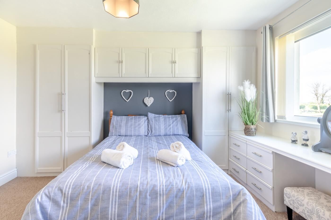 3 bedrooms, travel cot, free WiFi, bed sheets