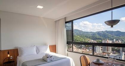 Studio in Condo w/ Heated Pool in Blumenau Pin1904