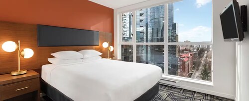 Wyndham Luxury Suite Downtown Vancouver near BC Field. Just 1 Avail. Book by 7/3
