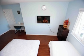 1 bedroom, WiFi, bed sheets - Richmond Airport Cozy Holiday House with free shuttle (Richmond)