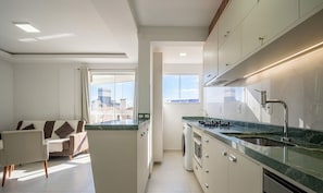 Private kitchen - Ap in a Cond. w/ Pool 500 m From the Beach Alv0203 (Florianópolis)