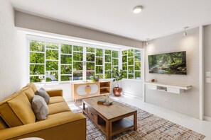 55-inch flat-screen TV with satellite channels, Netflix, pay films - LOMA DEL MAR A19 PUERTO VALLARTA (Puerto Vallarta)