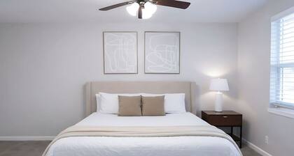 Stunning Stylish 3BR Townhome w/ Pool @ A+Location