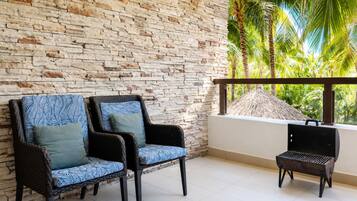 Apartamento Deluxe, vistas a la playa | Terraza o patio