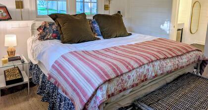Charming Cabin in NEGA Mtns Lakemont,GA - Pet Friendly!