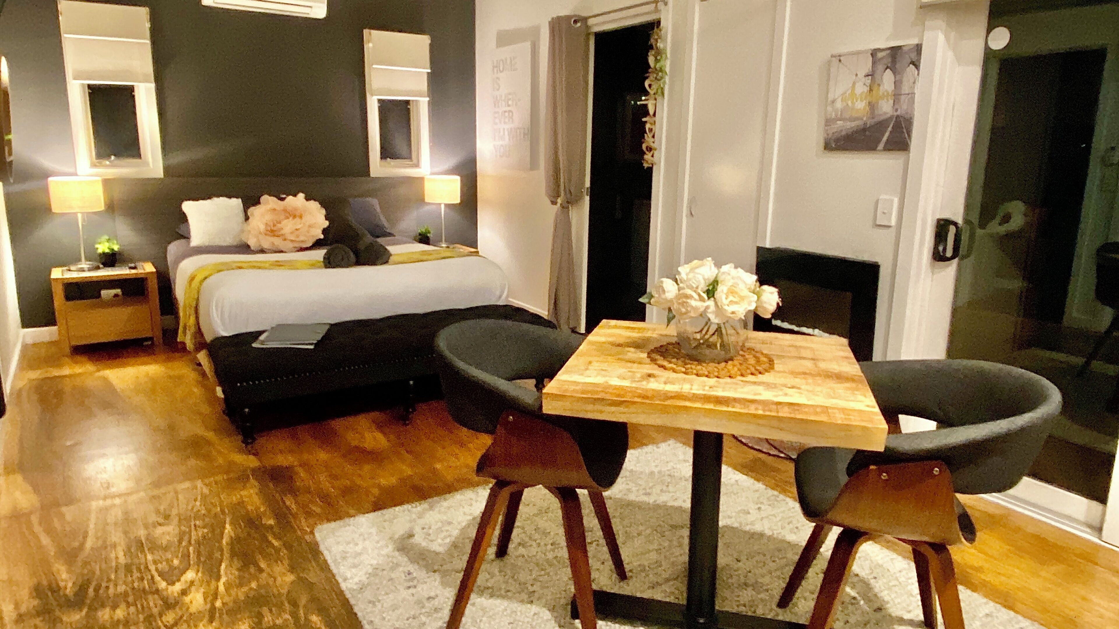Deluxe-Villa, Gartenblick | Verdunkelungsvorhänge, schallisolierte Zimmer, Bügeleisen/Bügelbrett