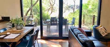 Luxury Villa, 3 Bedrooms, 2 Bathrooms, Garden View | Living area
