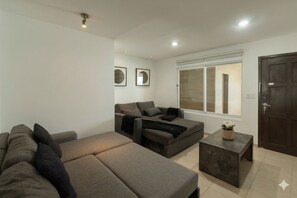 Living area - Large Group Getaway - Brisas Cancun Condo 3401 (Cancún)