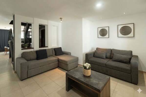Living area - Large Group Getaway - Brisas Cancun Condo 3401 (Cancún)