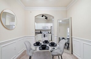 Dining - Modern 2BR 2BA Near NRG Stadium & Museum District (Houston)