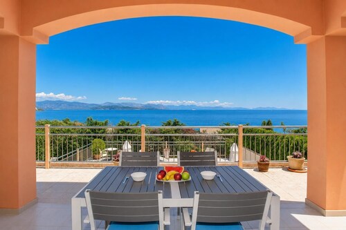 Villa Eros - Two Bedroom Villa, Sleeps 4