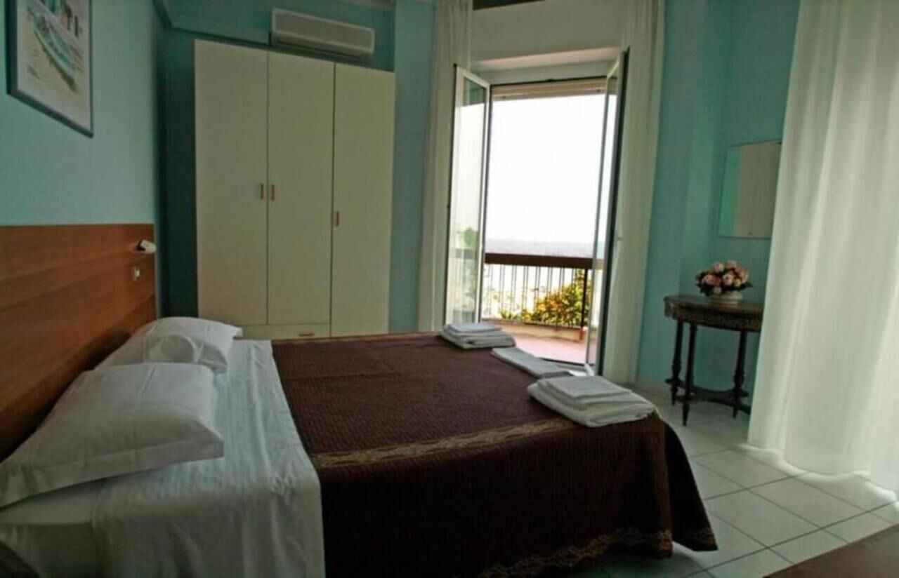 Classic Double Room, Patio