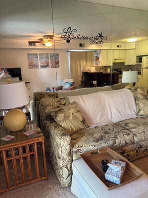 Smart TV - Cozy Beach Escape (Ocean City)