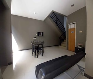 House, 3 Bedrooms | Interior - Cozzy AV Home (Semarang)