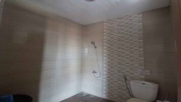 House, 3 Bedrooms | Bathroom