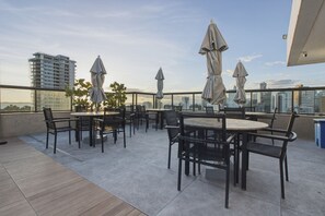 Tempat makan outdoor