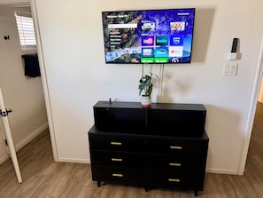 Interior - Tempe Oasis w Pool, Spa and Garage! (Tempe)