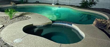 室外泳池、暖水池