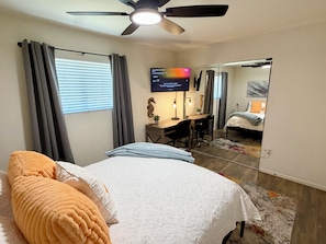 3 bedrooms, WiFi, bed sheets - Tempe Oasis w Pool, Spa and Garage! (Tempe)