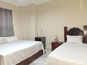 Room - Apto. two rooms,3 beds, 2Ac, 2 Tv, 2Baths, kitchen and Balcony.Caribean Sea view (Santo Domingo)