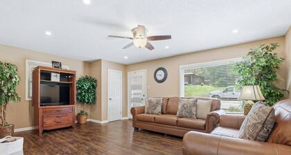 Peaceful North Little Rock Home w Backyard!