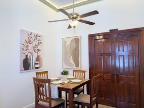 Dining - Cathedral View Balcony | Historic Casco Viejo (Panamá)