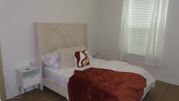 1 bedroom, iron/ironing board, WiFi, bed sheets