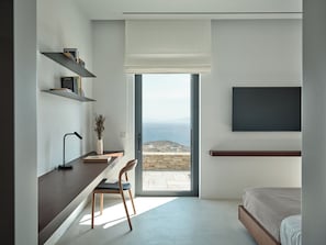 5 Schlafzimmer, Zimmersafe, Schreibtisch, Bügeleisen/Bügelbrett