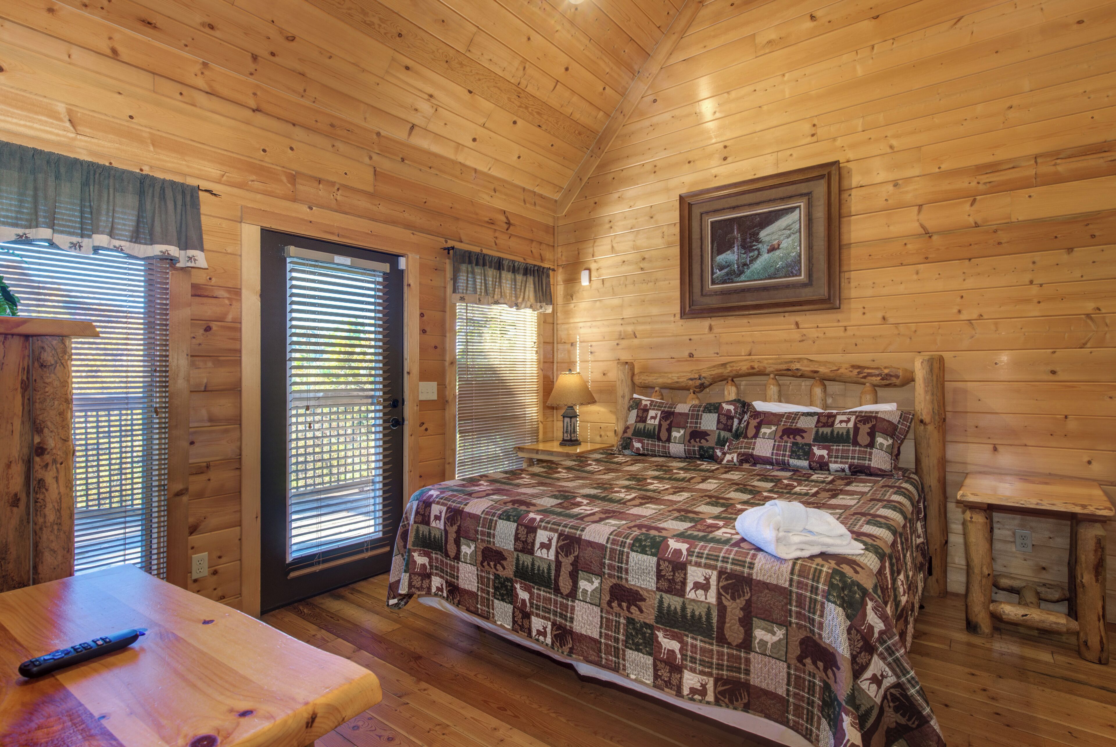 Cabin, Multiple Beds, Mountain View (Bears Haven Lodge)