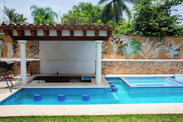 Outdoor pool, open 9:00 AM to 9:00 PM, pool umbrellas, sun loungers