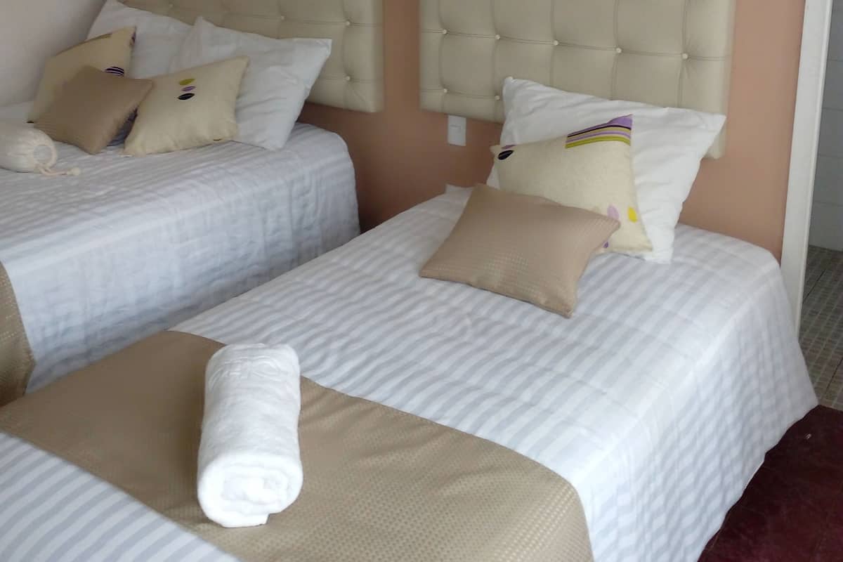 Comfort Triple Room | WiFi (free), bed sheets