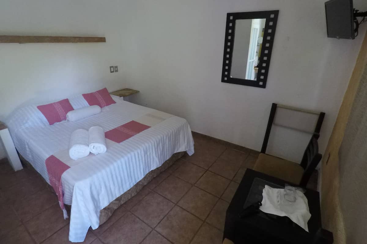 Standard Double Room | WiFi (free), bed sheets