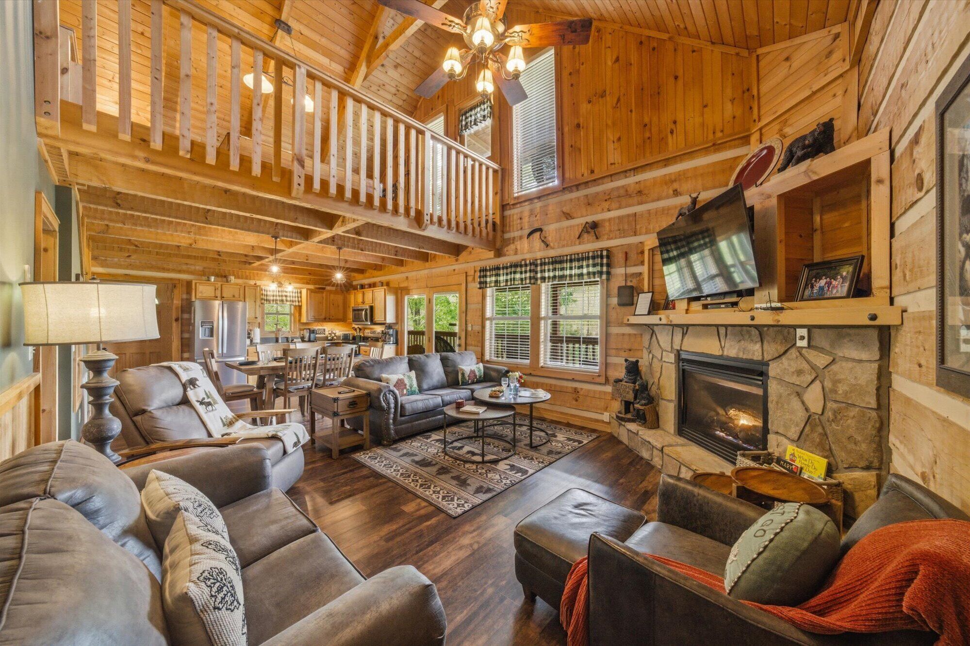 Cabin, Multiple Beds, Mountain View (Chubby & Cubby's Den) | Living area