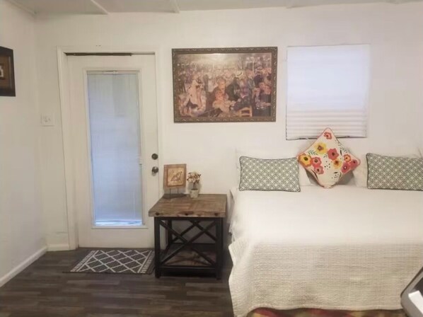 2 habitaciones, tabla de planchar con plancha, wifi y ropa de cama