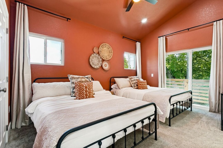Casa Azul 5min To Downtown Fire Pit & Patio - San Antonio, TX