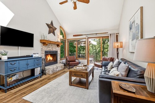 Secluded Townhome 15 min from Downtown